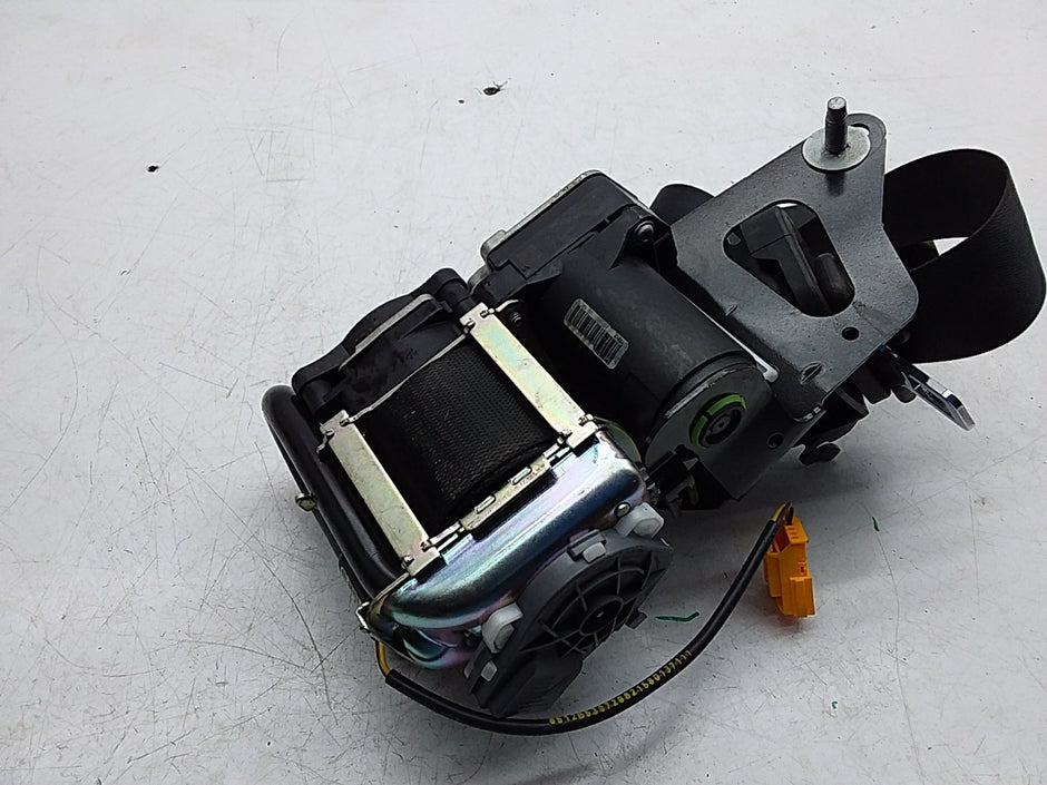 MERCEDES E-CLASS W238 SEAT BELT FRONT LEFT PASSENGER SIDE A2388602800 FMS263 NSF