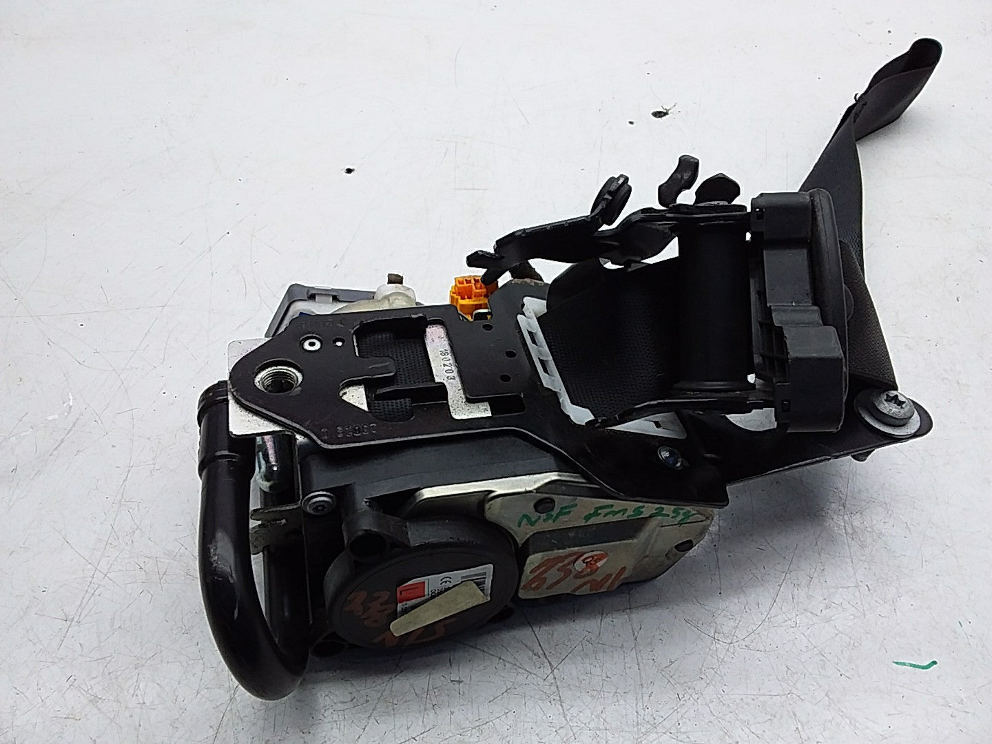 MERCEDES E-CLASS W238 SEAT BELT FRONT LEFT PASSENGER SIDE A2388602800 FMS258 NSF