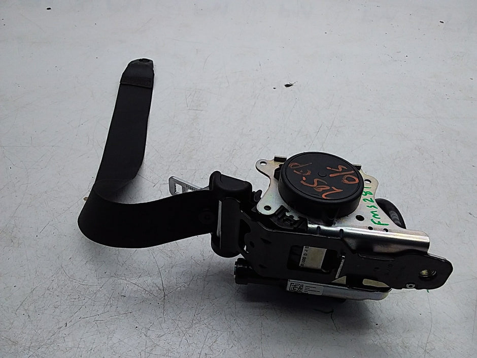 MERCEDES C-CLASS W205 SEAT BELT REAR RIGHT DRIVER SIDE A2058601601 FMS281 OSR