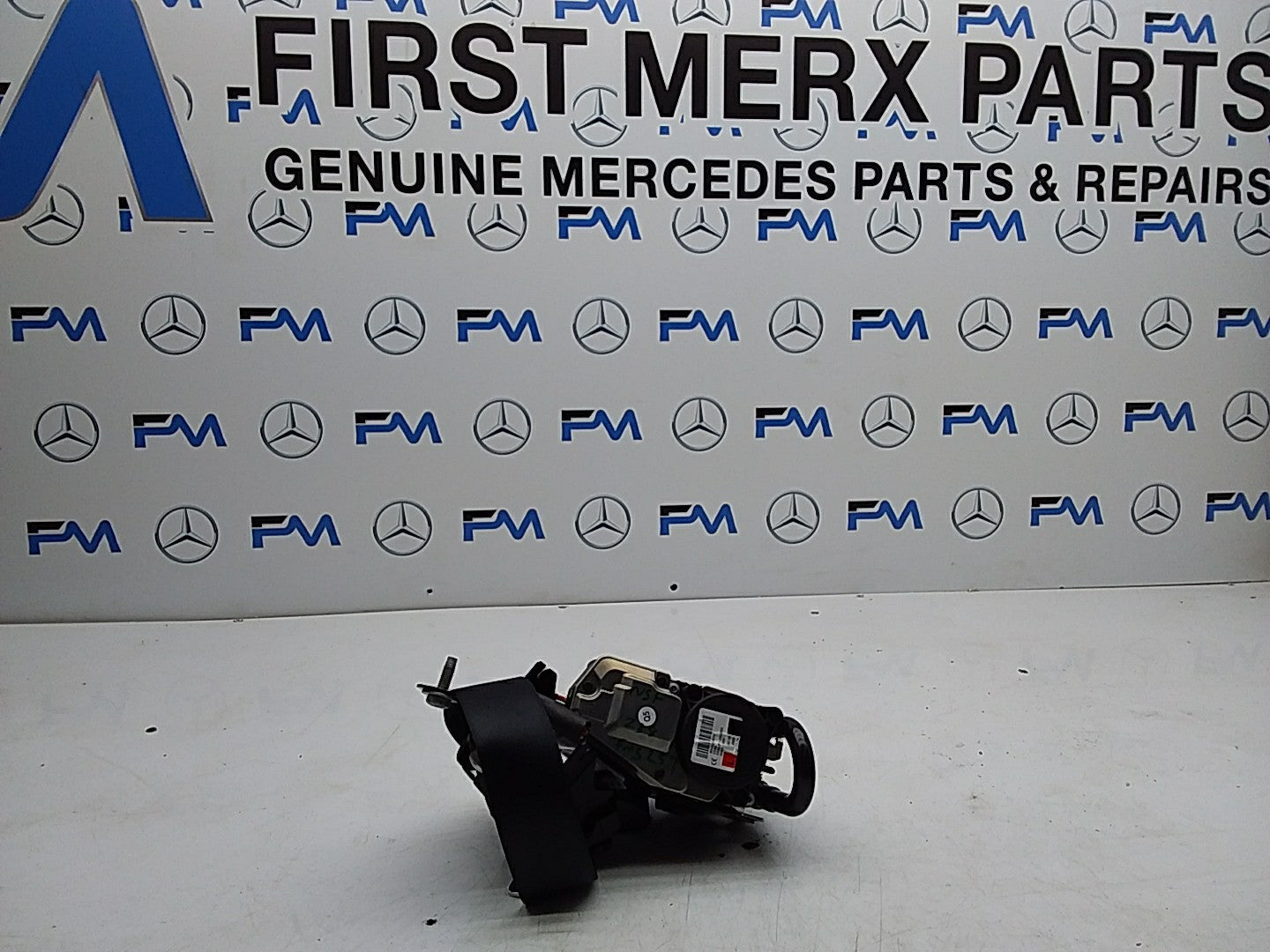 MERCEDES E-CLASS W238 SEAT BELT FRONT LEFT PASSENGER SIDE A2388602800 FMS257 NSF