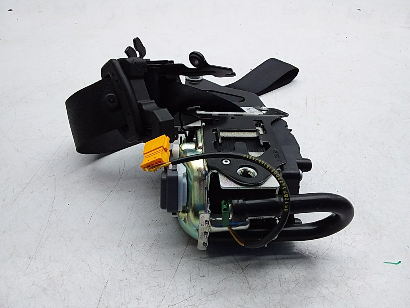 MERCEDES E-CLASS W238 SEAT BELT FRONT RIGHT DRIVER SIDE A2388602900 FMS251 OSF