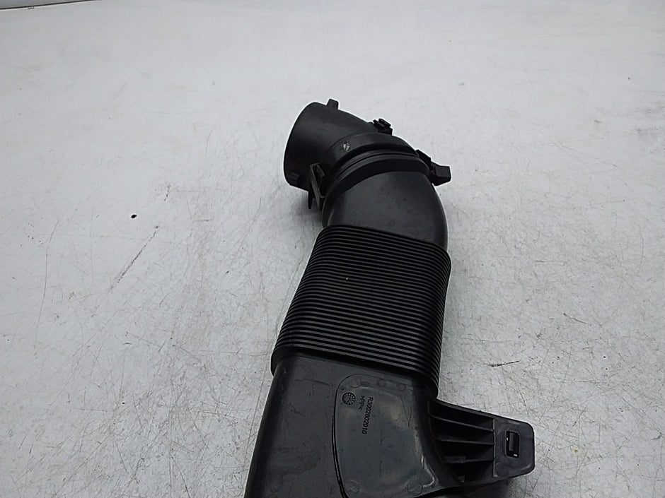 MERCEDES BENZ C-CLASS W205 AIR INTAKE TUBE A6510903242 FMI49
