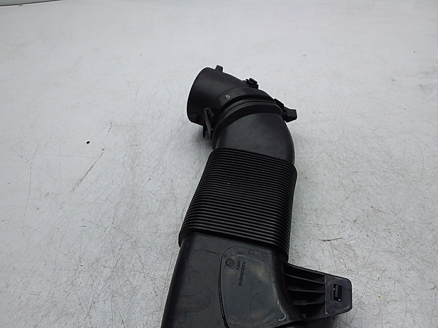 MERCEDES BENZ C-CLASS W205 AIR INTAKE TUBE A6510903242 FMI49