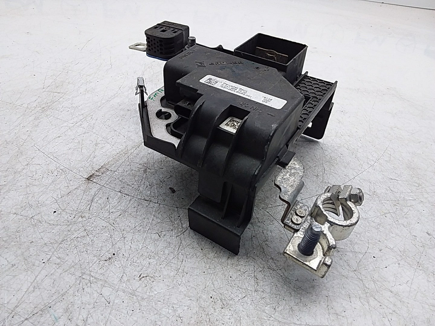 MERCEDES  B-CLASS W247 BATTERY TERMINAL LIMITER BRACKET UNIT A2479067502 FMR10