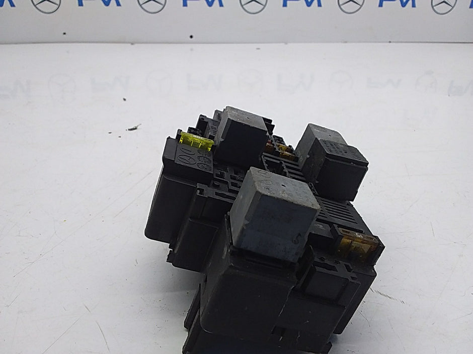MERCEDES E CLASS FUSE RELAY BOX A2139062202 W213 2016 ONWARDS FMF54