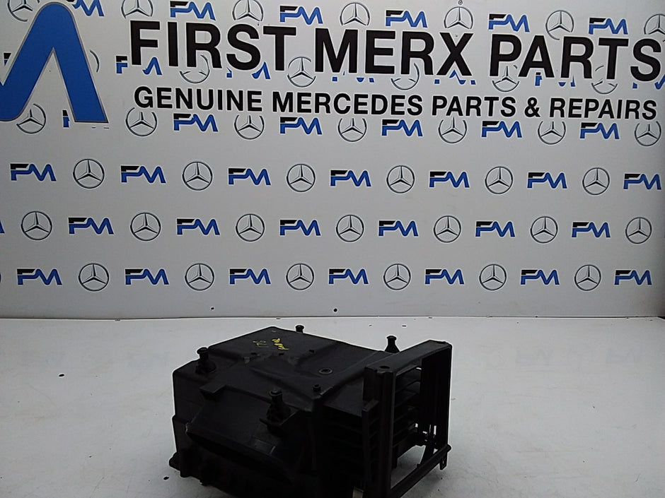 MERCEDES GLA CLASS X156 2013-2020 AIR FILTER BOX   A6450900001 FMA02