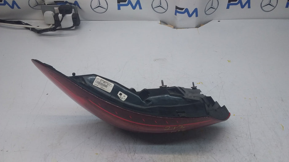 MERCEDES E-CLASS W213 PASSENGER SIDE NS REAR TAIL LIGHT A2139065109 2020 FMT100