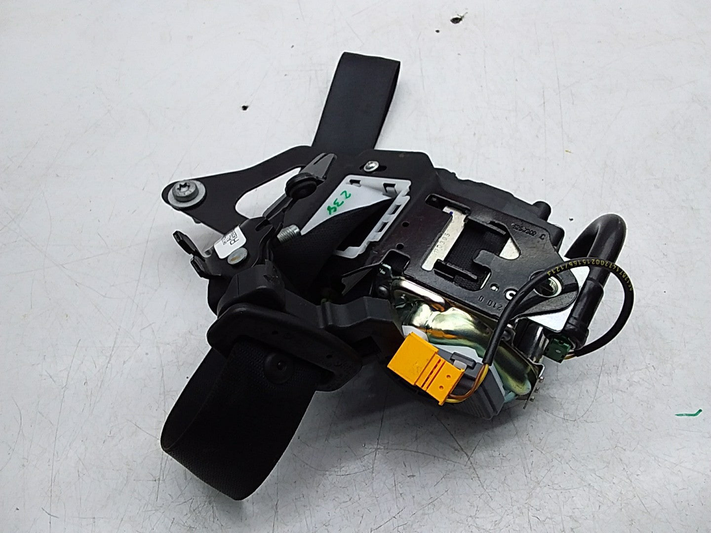 MERCEDES E-CLASS W238 SEAT BELT FRONT RIGHT DRIVER SIDE A2388602900 FMS251 OSF