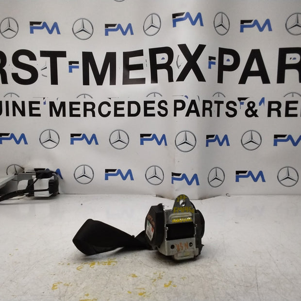 MERCEDES E CLASS SEAT BELT REAR RIGHT AND LEFT A2078602385 C207 FMS450 NSR OSR
