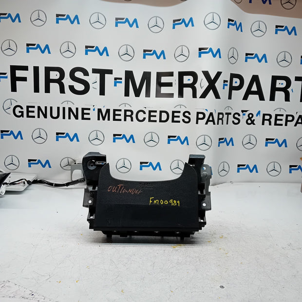 MITSUBISHI OUTLANDER MK3 KNEE AIR SRS BAG RIGHT DRIVER SIDE 7030A-31754 FM00989