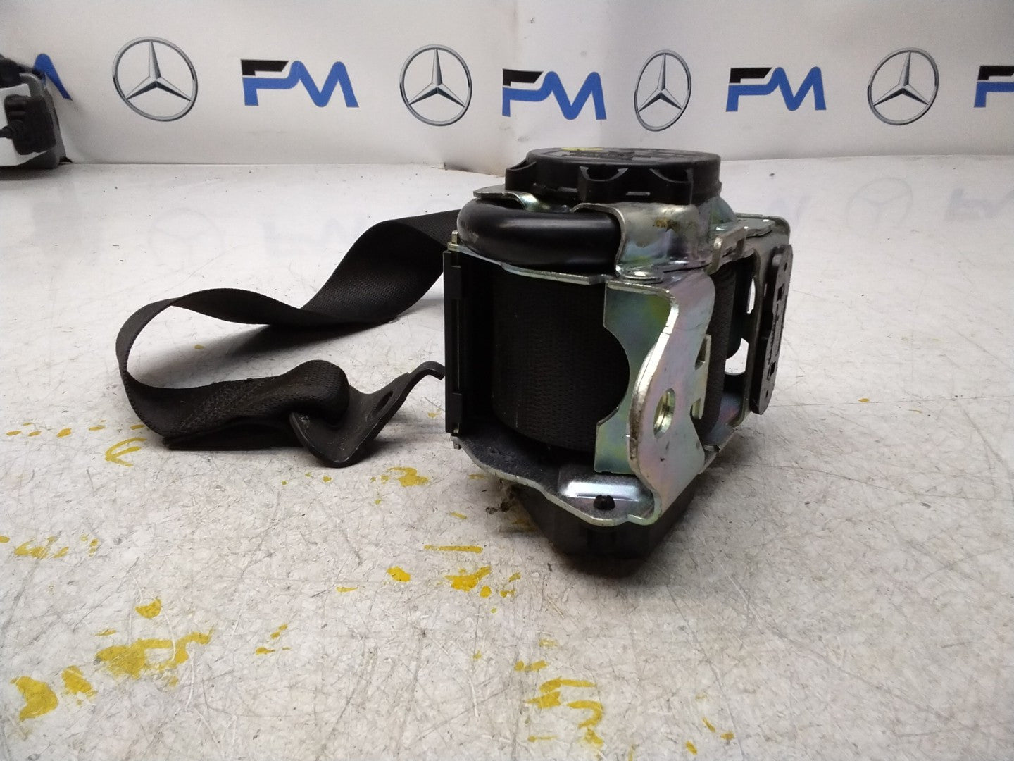 MERCEDES GLE W292 COUPE DRIVERS SIDE REAR SEATBELT A2928600285 FMS390 OSR