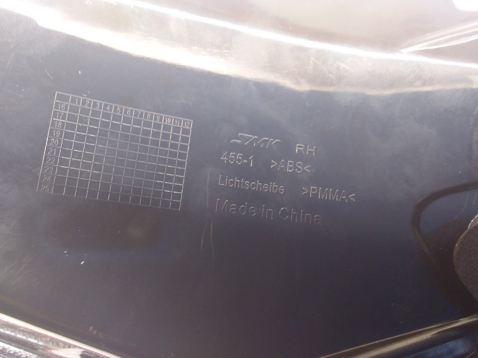 MERCEDES E-CLASS W212 REAR DRIVER O/S TAIL LIGHT FMT90