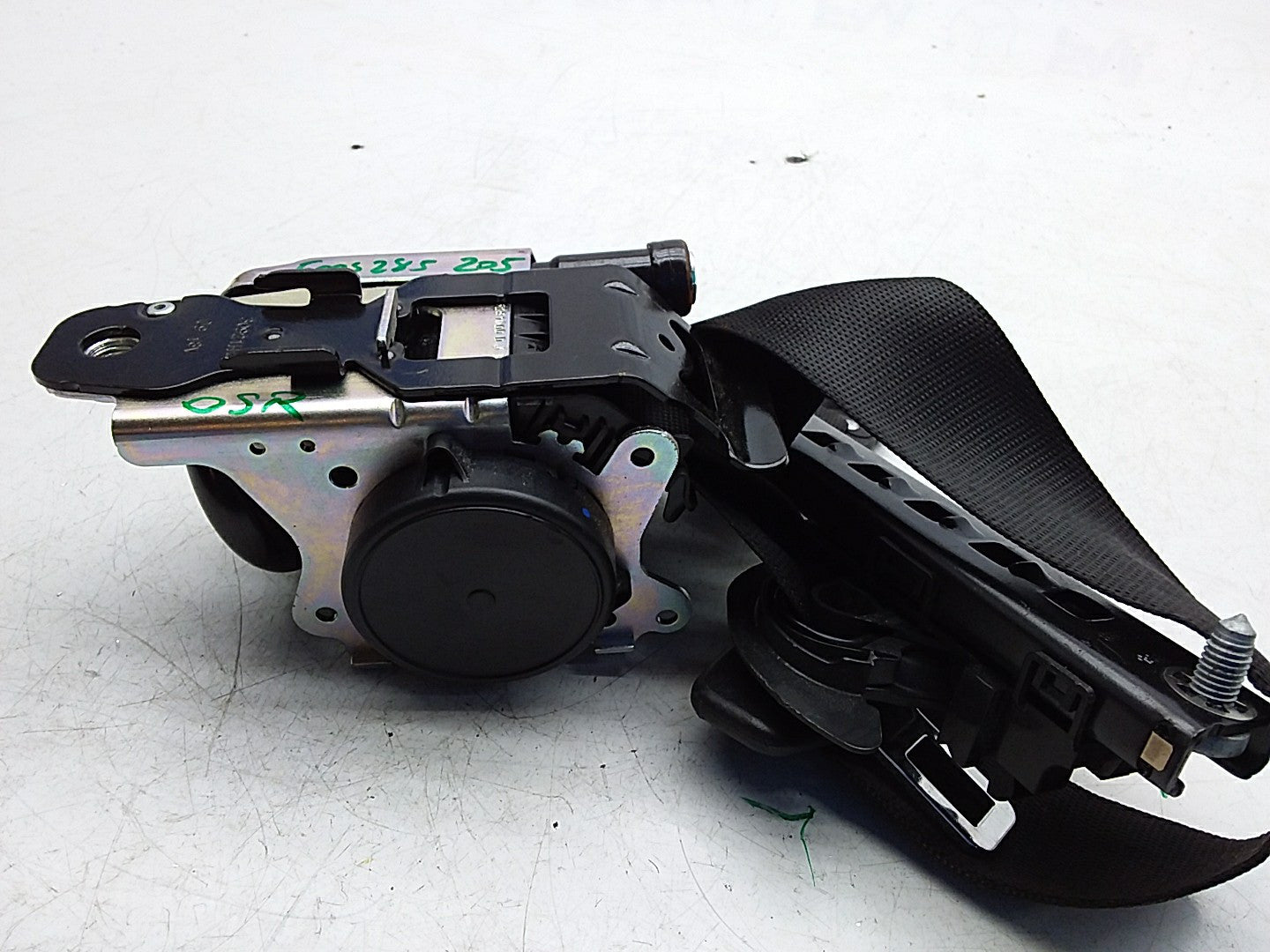 MERCEDES C-CLASS W205 SEAT BELT REAR RIGHT DRIVER SIDE A2058600285 FMS285 OSR