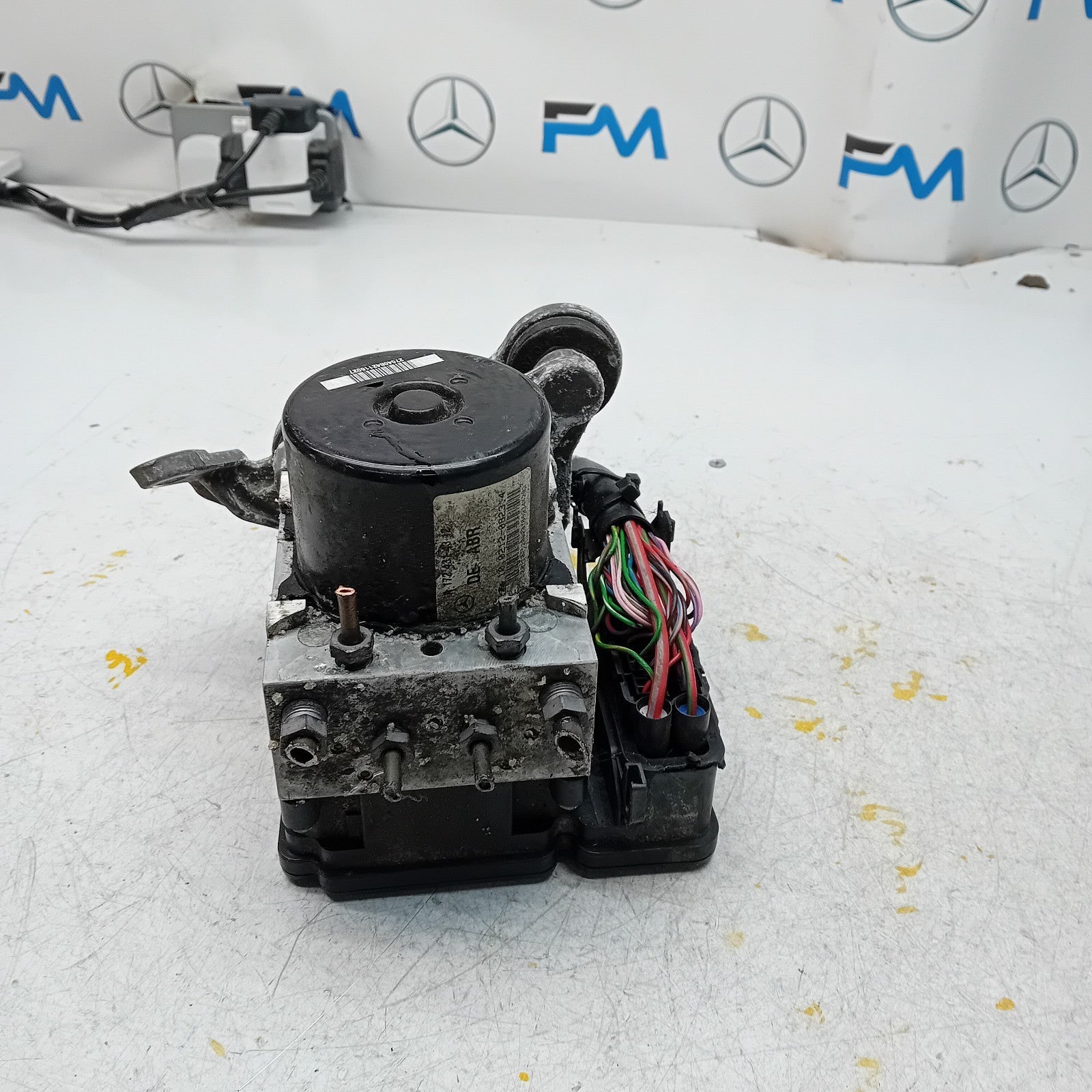 MERCEDES C-CLASS W205 ABS PUMP MODULE CONTROL UNIT A1729014100 FM00975