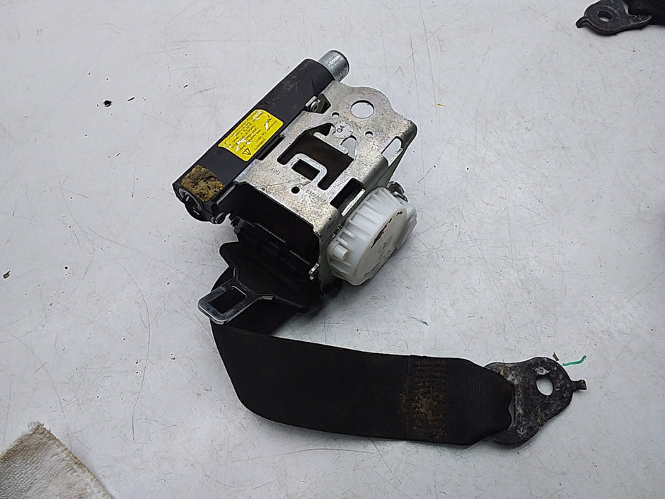 MERCEDES C-CLASS W204 SEAT BELT REAR  LEFT PASSENGER SIDE A2048602886 FMS209 NSR