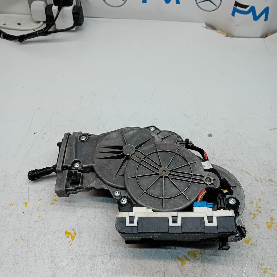 Mercedes C-CLASS W205 TAILGATE BOOT LIFT MOTOR FM00596 A2059007218 FM001079