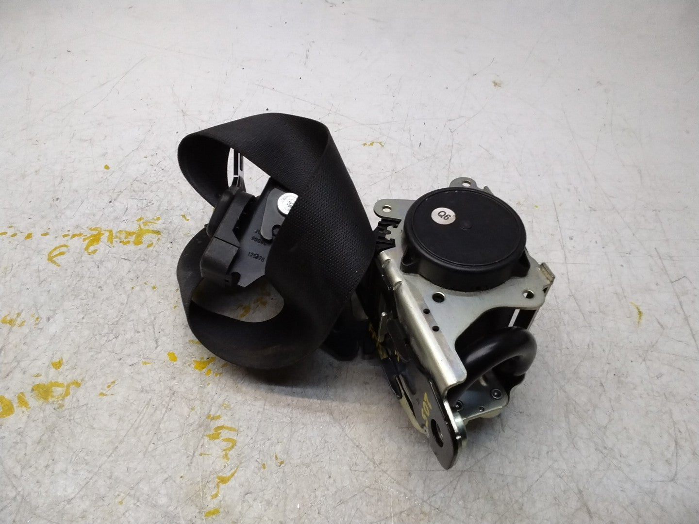 MERCEDES-BENZ W205 C CLASS FRONT LEFT PASSENGER SEATBELT A2058605185 FMS338 NSF