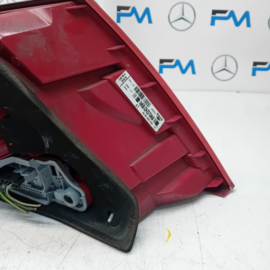 MERCEDES C-CLASS W204 DRIVER SIDE OS REAR TAIL LIGHT A2048205864 2012 FMT121