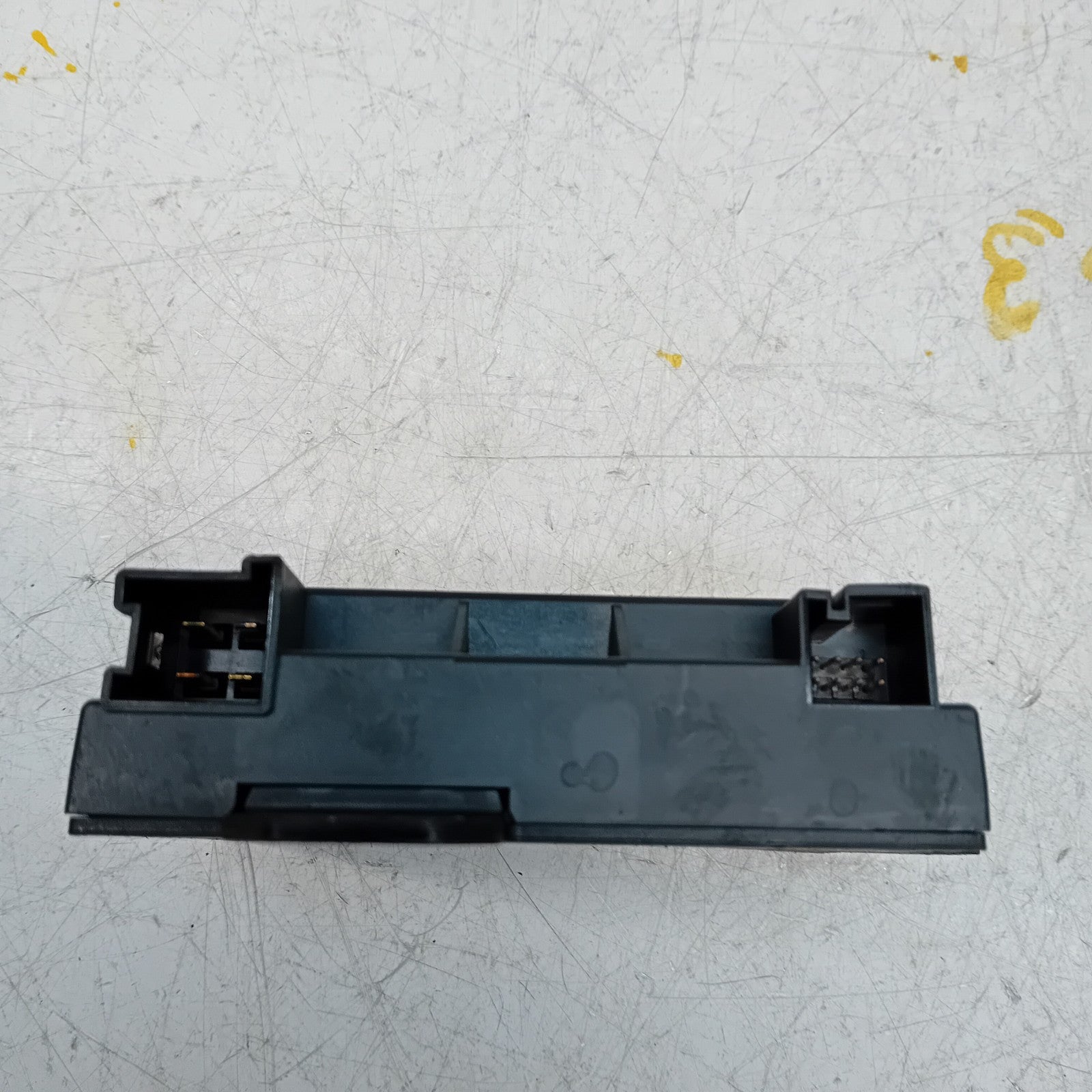 Mercedes  E-CLASS W212 Fuel Pump Module Control Unit A2129003408 FM00864