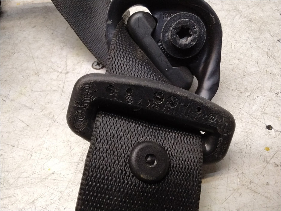 MERCEDES A CLASS SEAT BELT FRONT LEFT PASSENGER SIDE A2468600000 W176 FMS428 NSF