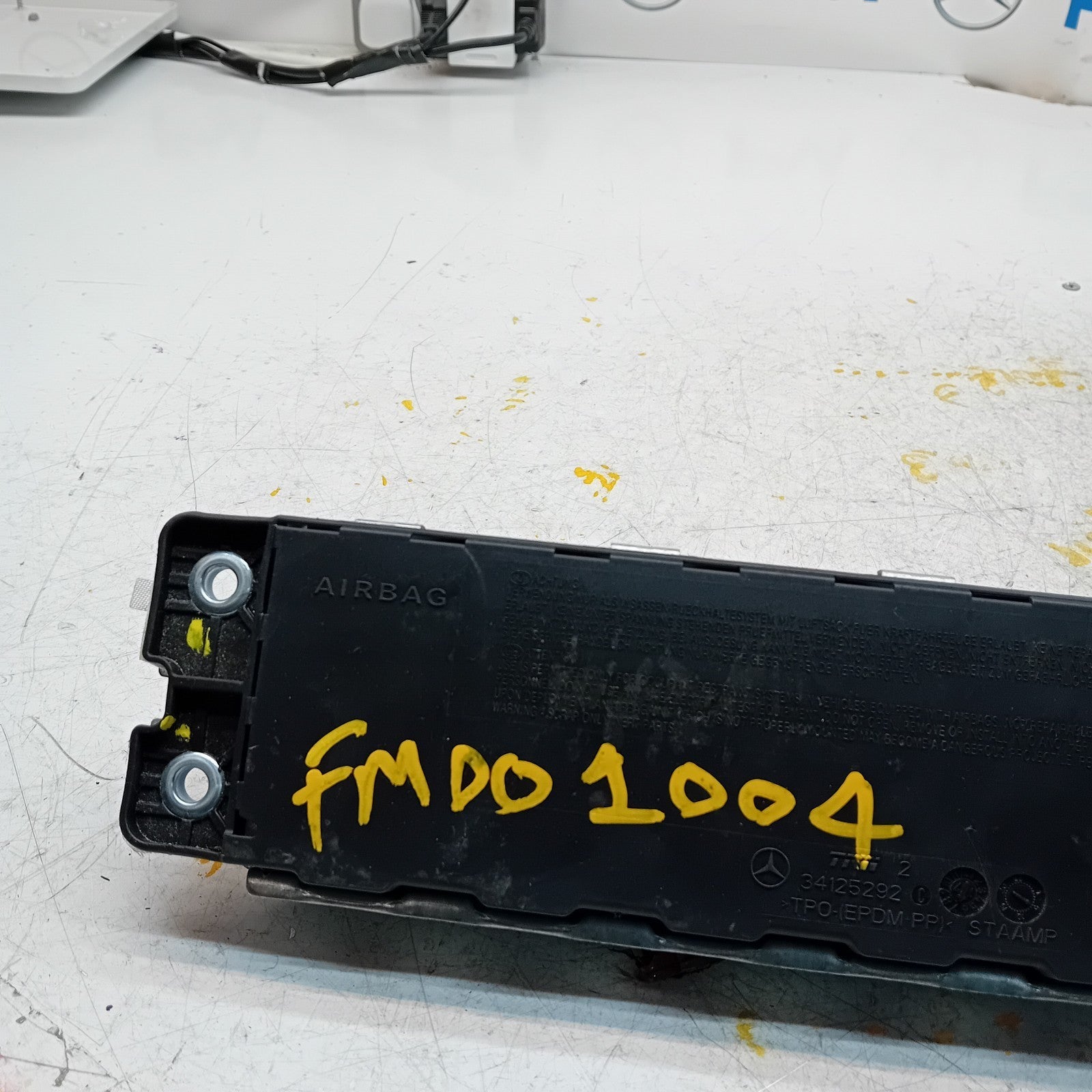 MERCEDES BENZ C CLASS W205 OSF DRIVER SIDE KNEE AIRBAG A2058201600 2017 FM001004