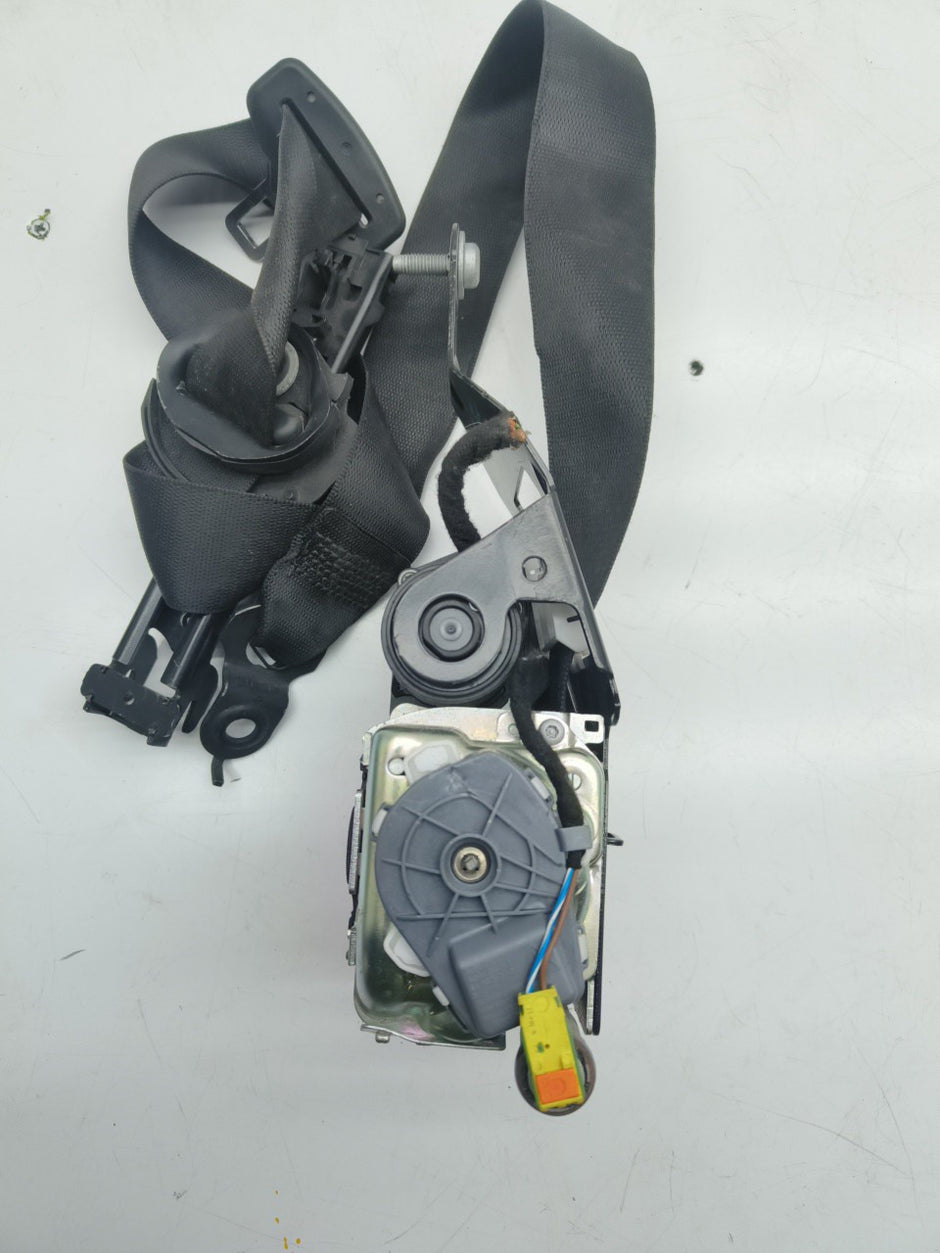 MERCEDES E CLASS W212  SEAT BELT FRONT LEFT PASSENGER SIDE A2128600786 FMS17 NSF