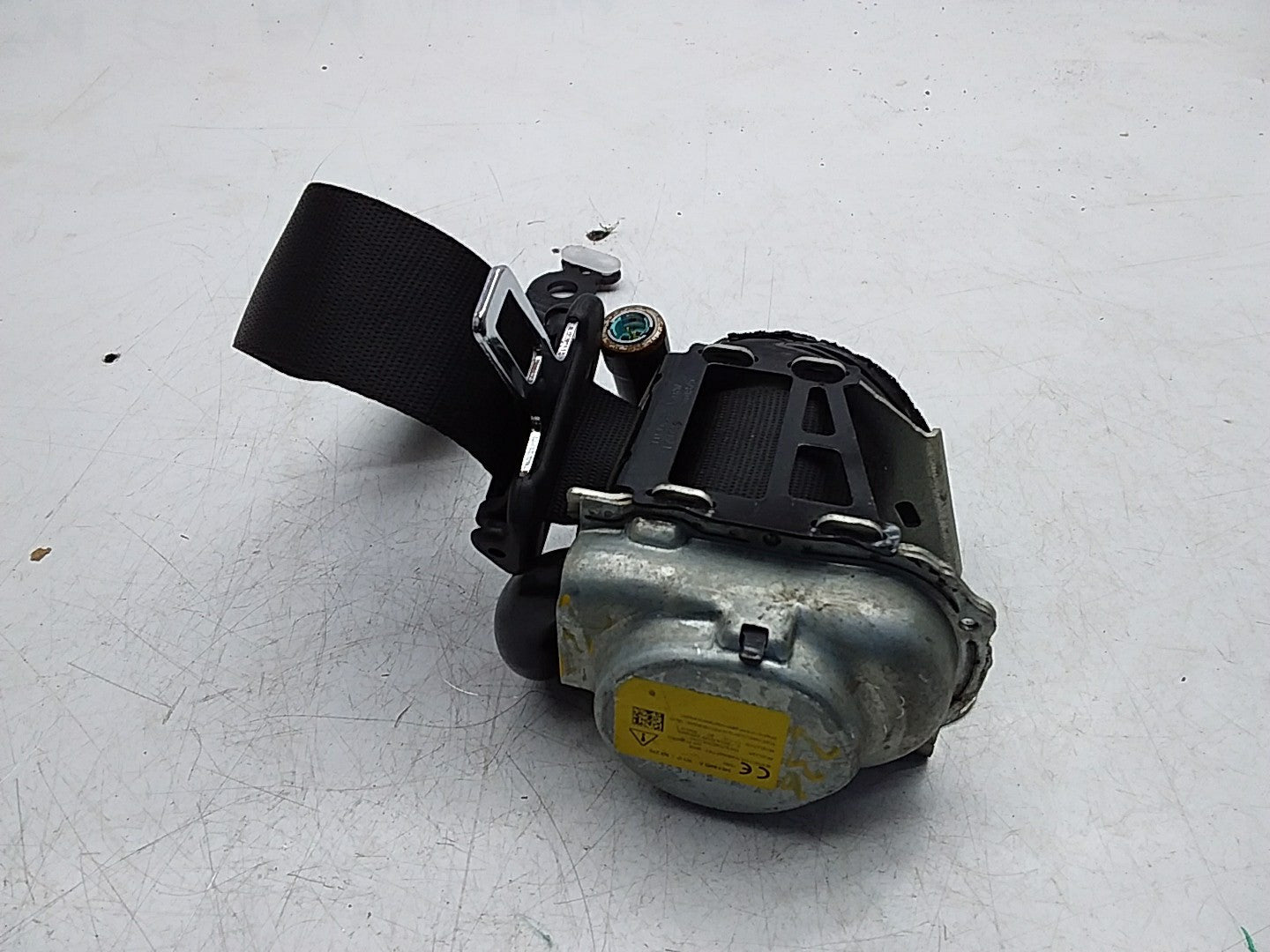 MERCEDES E-CLASS W238 SEAT BELT REAR RIGHT DRIVER SIDE A2388603600 FMS272 OSR