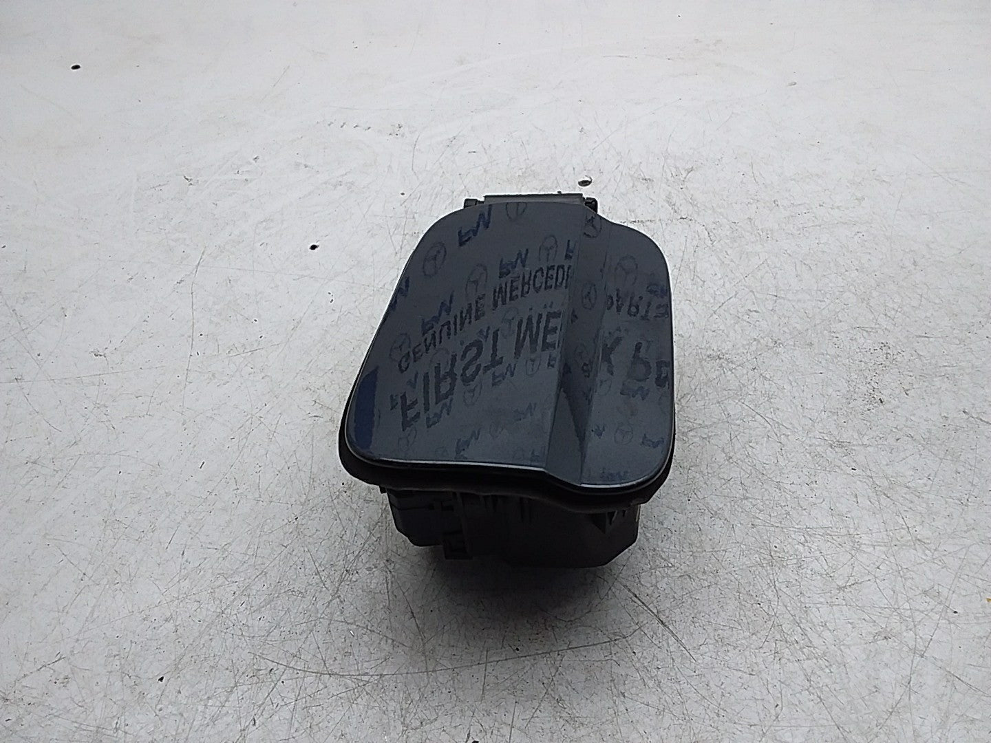 MERCEDES C-CLASS FUEL FILLER FLAP W204 A2047500103 FM000002
