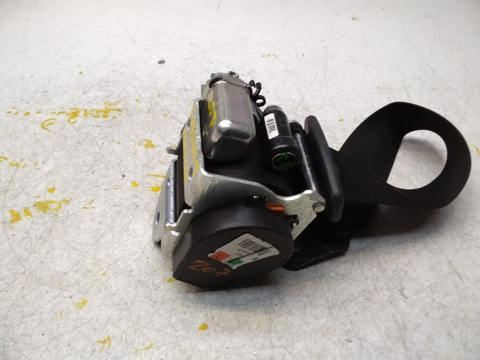 MERCEDES E CLASS SEAT BELT REAR RIGHT AND LEFT A2078602385 C207 FMS449 NSR OSR