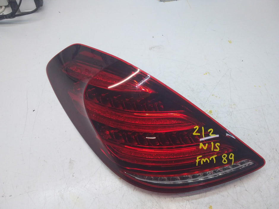 MERCEDES E-CLASS W212 REAR PASSENGER N/S TAIL LIGHT FMT89
