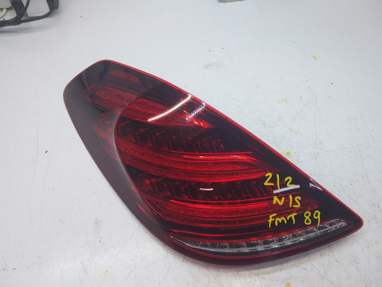 MERCEDES E-CLASS W212 REAR PASSENGER N/S TAIL LIGHT FMT89