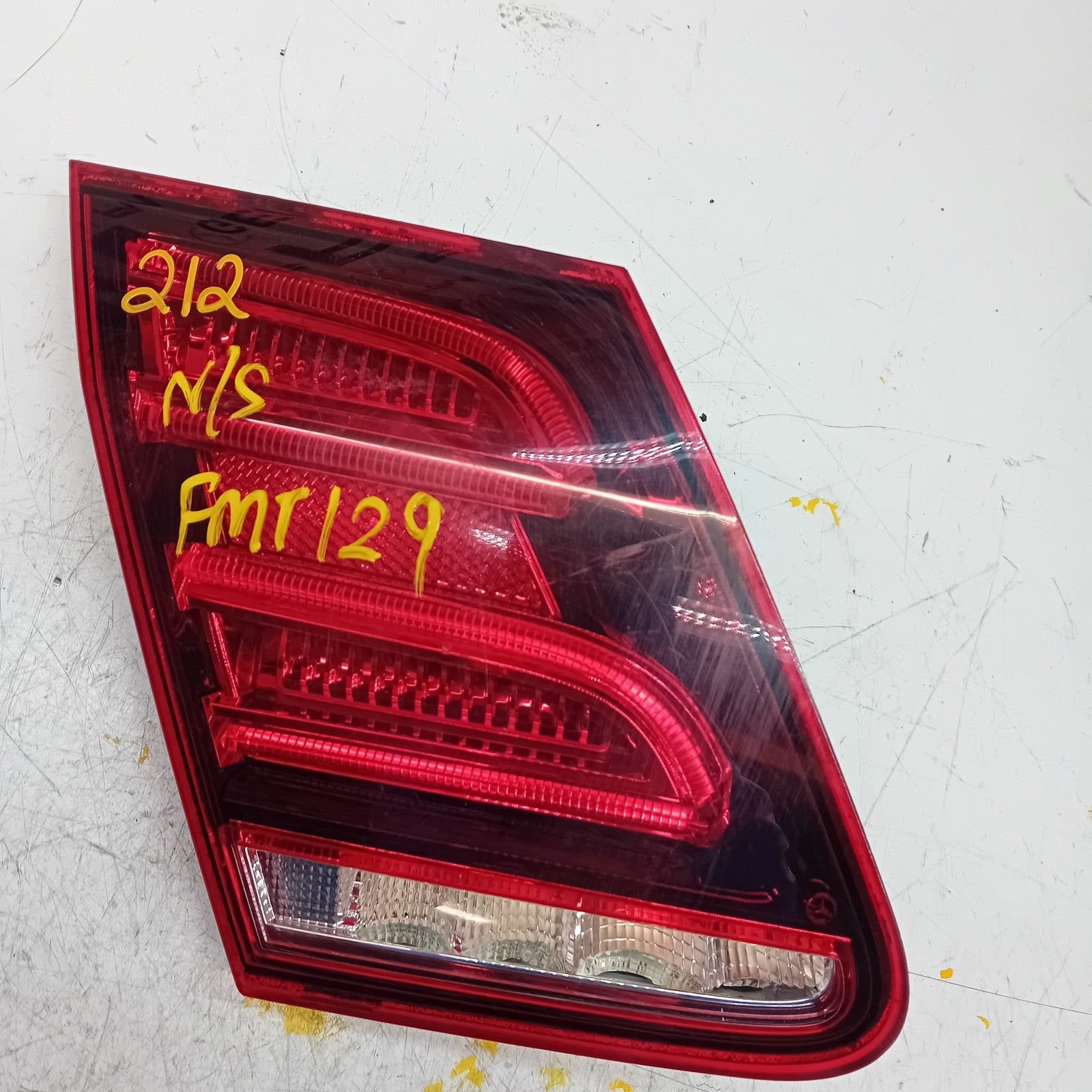 MERCEDES E-CLASS W212 PASSENGER SIDE NS REAR TAIL LIGHT 2011 FMT129