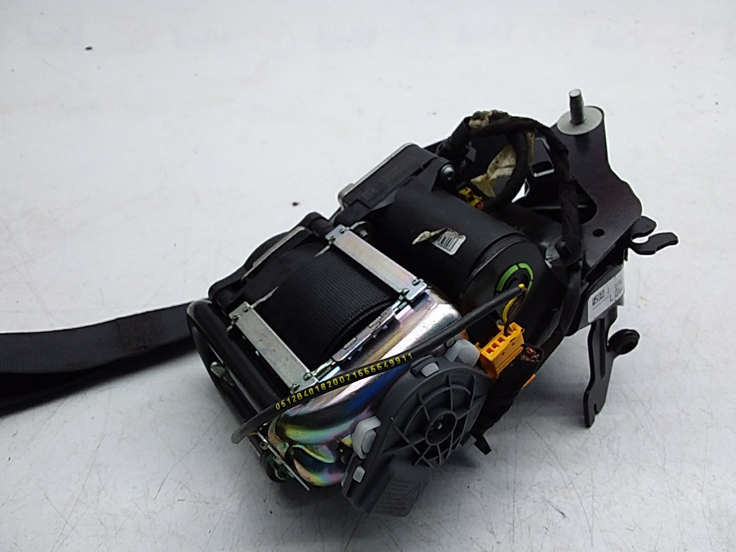 MERCEDES E-CLASS W238 SEAT BELT FRONT LEFT PASSENGER SIDE A2388602800 FMS261 NSF