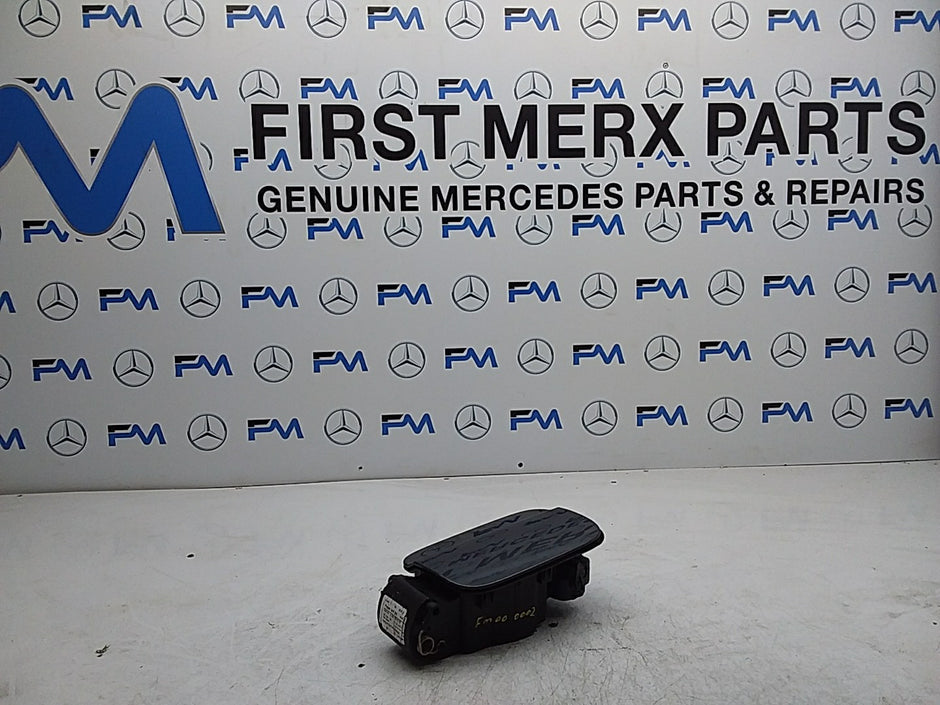 MERCEDES C-CLASS FUEL FILLER FLAP W204 A2047500103 FM000002