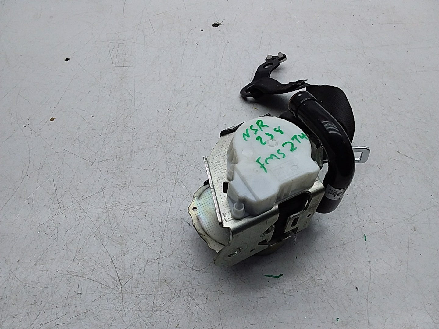 MERCEDES E-CLASS W238 SEAT BELT REAR LEFT PASSENGER SIDE A2388603700 FMS274 NSR