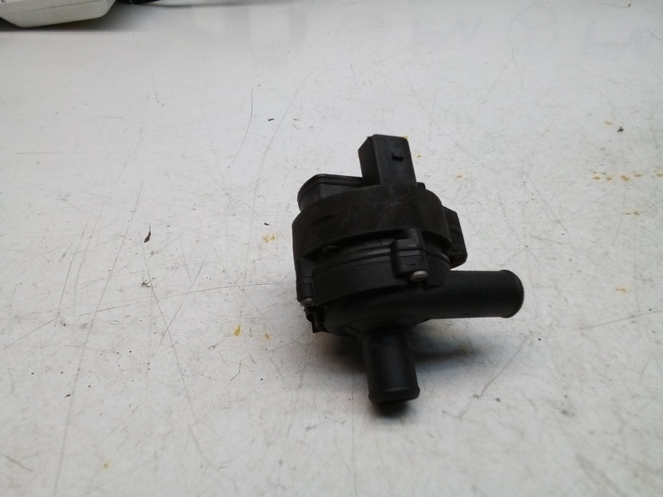 Mercedes E-CLASS W211 ELECTRIC COOLANT WATER PUMP A2118350028 FM00796