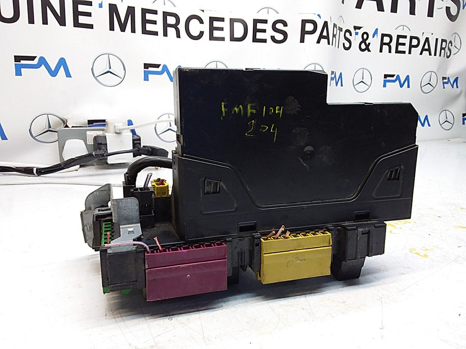 MERCEDES C-CLASS W204  FUSE  BOX RELAY A2049005003 FMF104