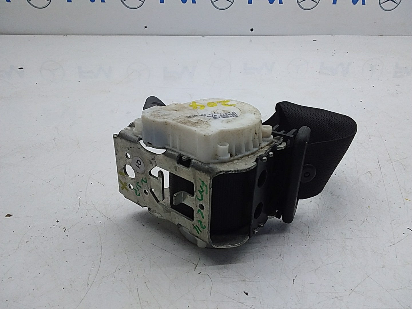 MERCEDES C-CLASS W204 SEAT BELT REAR  LEFT PASSENGER SIDE A2048603386 FMS211 NSR