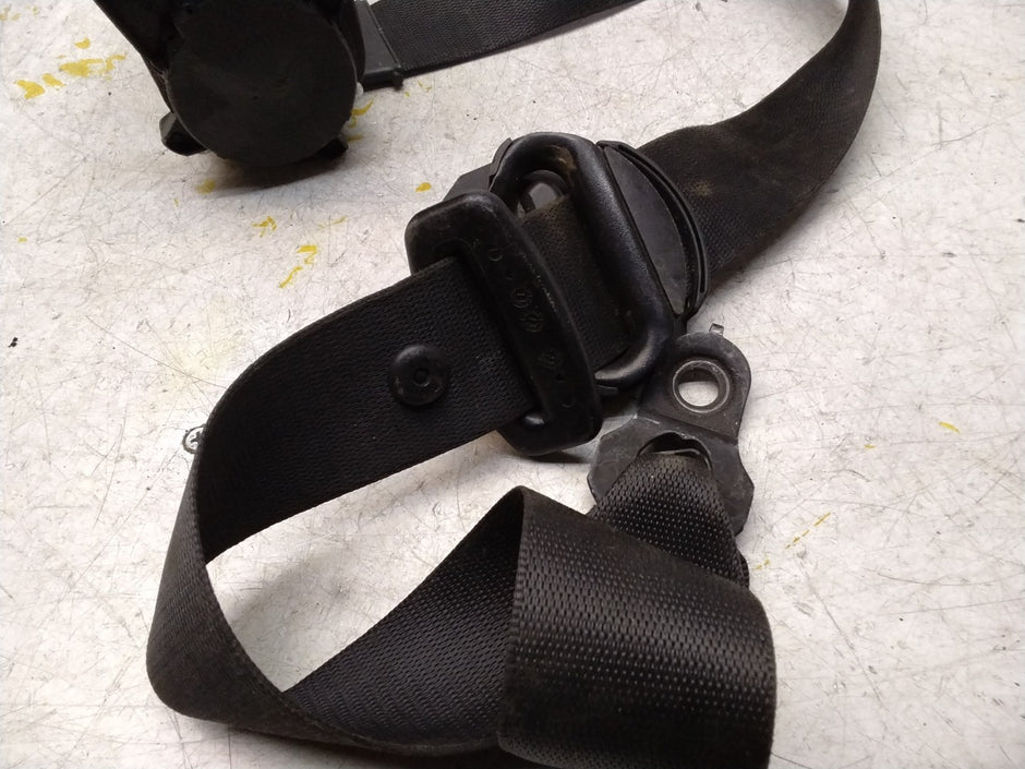 MERCEDES ML W164 W251 FRONT LEFT PASSENGER SIDE SEAT BELT A2518603185 FMS463 NSF