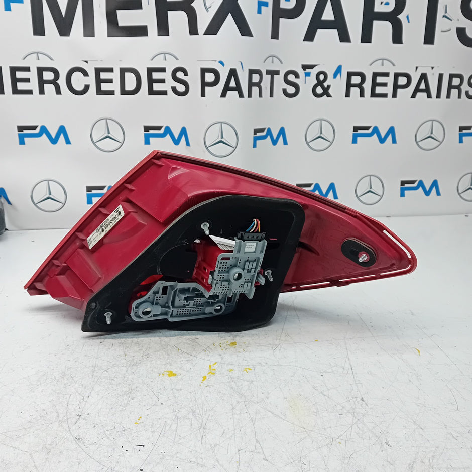 MERCEDES C-CLASS W204 PASSENGER SIDE NS REAR TAIL LIGHT A2048205464 2012 FMT122