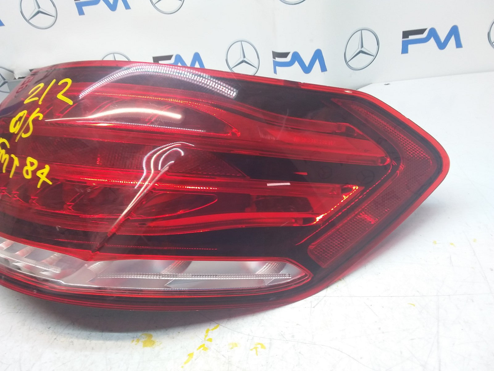 MERCEDES E-CLASS W212 REAR DRIVER O/S TAIL LIGHT A2129060803 2014 FMT84