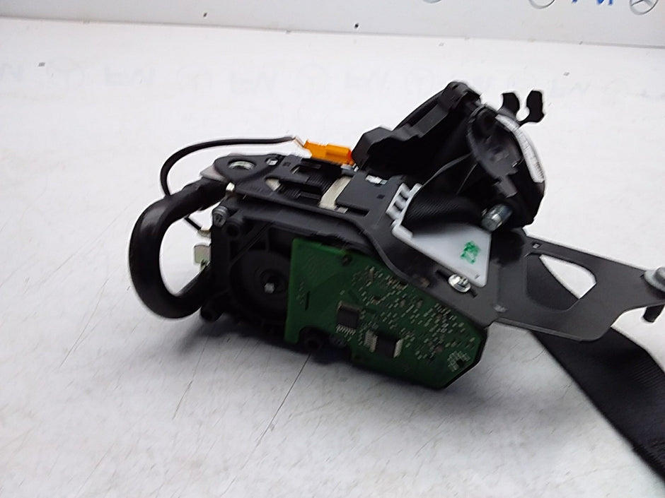 MERCEDES E-CLASS W238 SEAT BELT FRONT RIGHT DRIVER SIDE A2388602900 FMS251 OSF