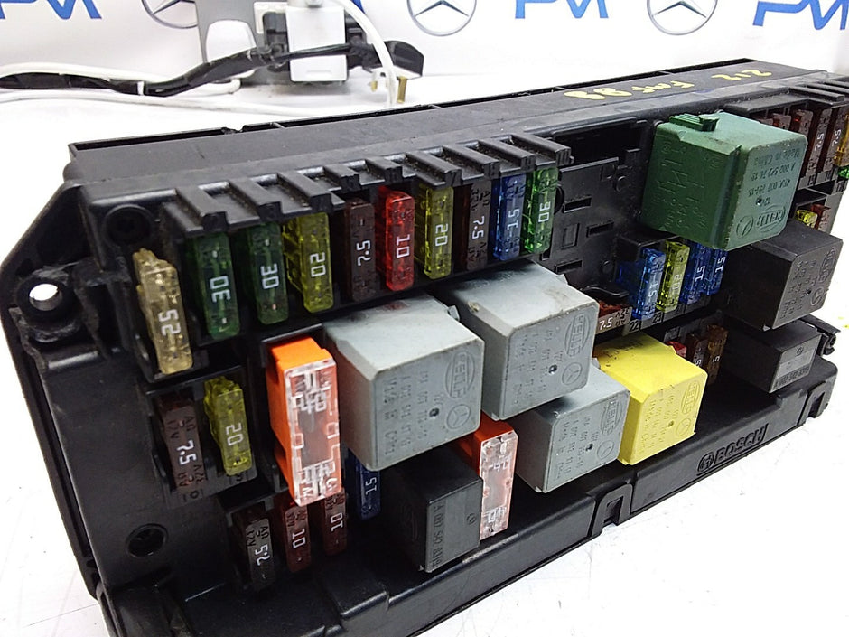 Mercedes E-CLASS W212 Fuse  Box RELAY A2129005812 FMF88 