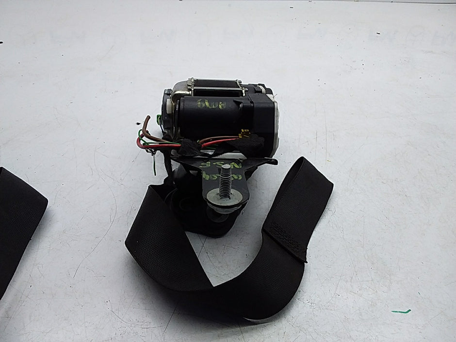 MERCEDES C-CLASS W204 SEAT BELT FRONT LEFT PASSENGER SIDE A2048601585 FMS230 NSF
