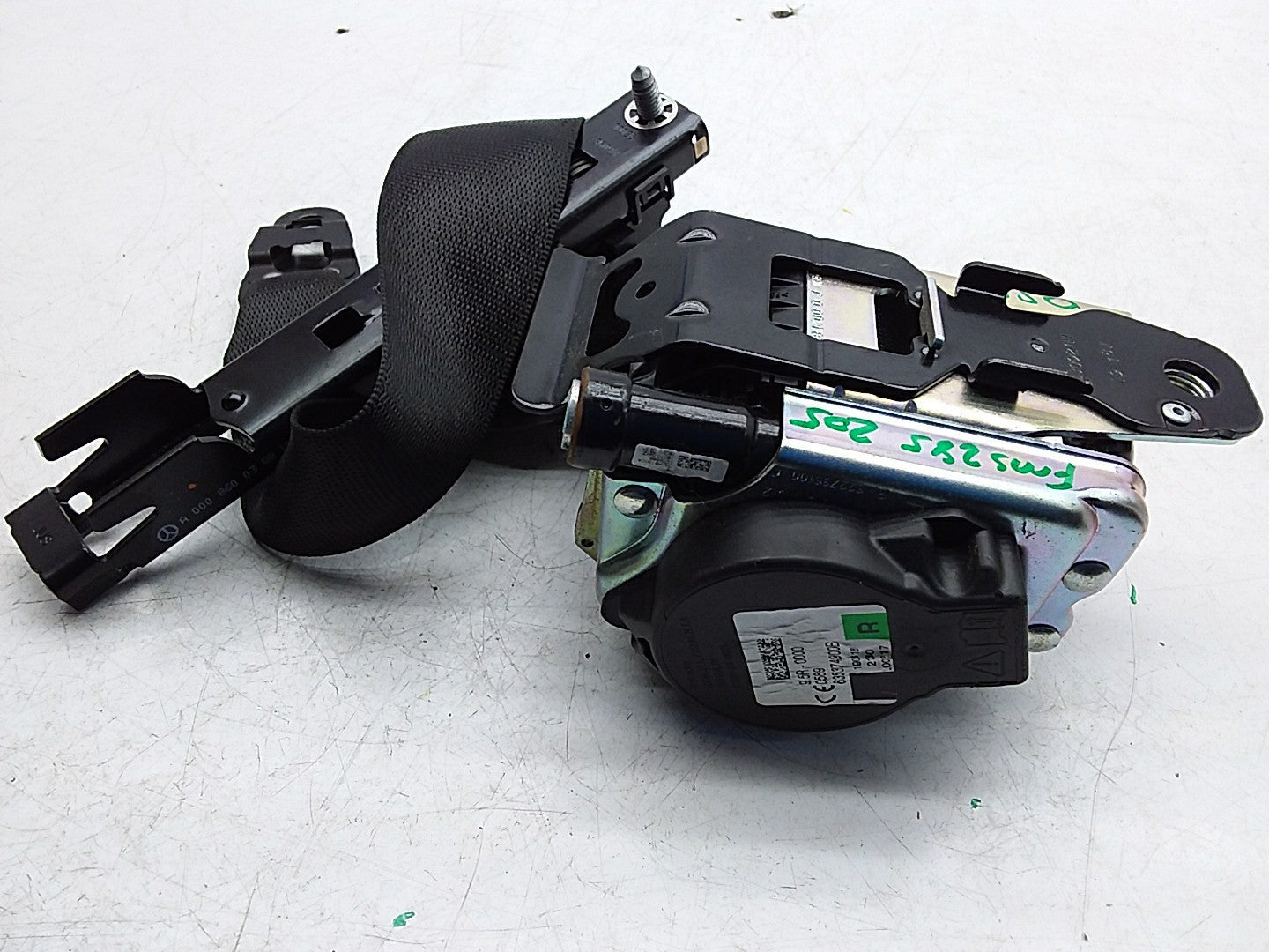 MERCEDES C-CLASS W205 SEAT BELT REAR RIGHT DRIVER SIDE A2058600285 FMS285 OSR