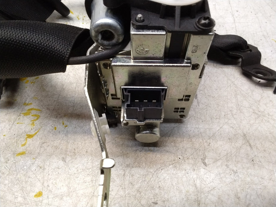MERCEDES M CLASS GLE SEAT BELT FRONT RIGHT DRIVER A1668601400 W166 FMS376 OSF
