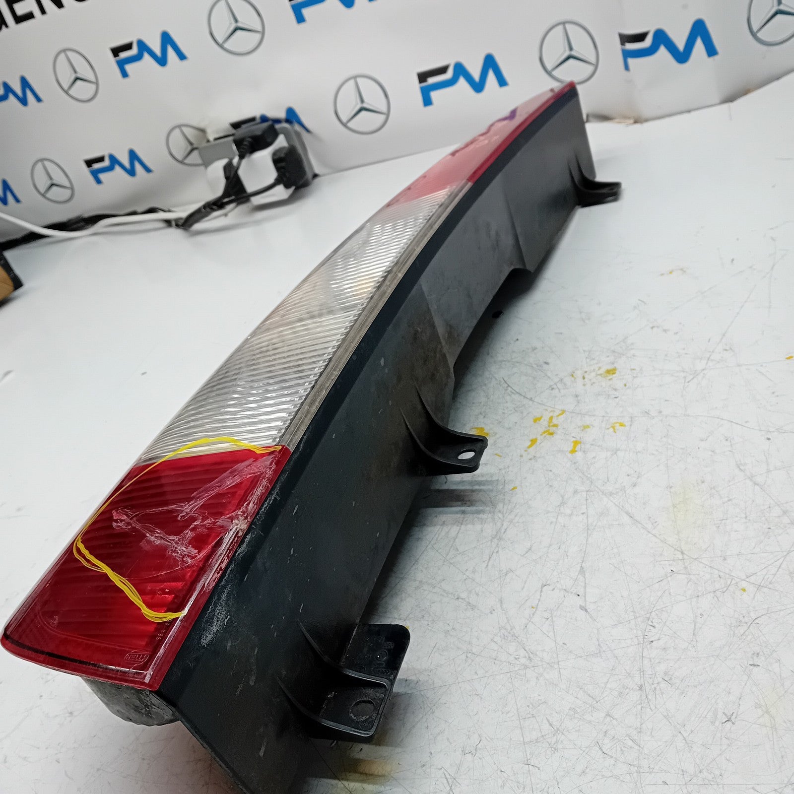 MERCEDES VITO W639 2004-14 PASSENGER NS OUTER REAR TAIL LIGHT 964678-00 FMT151