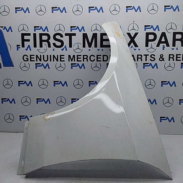 MERCEDES  E-CLASS W212 NS LEFT PASSENGER SIDE WINGS FMW30