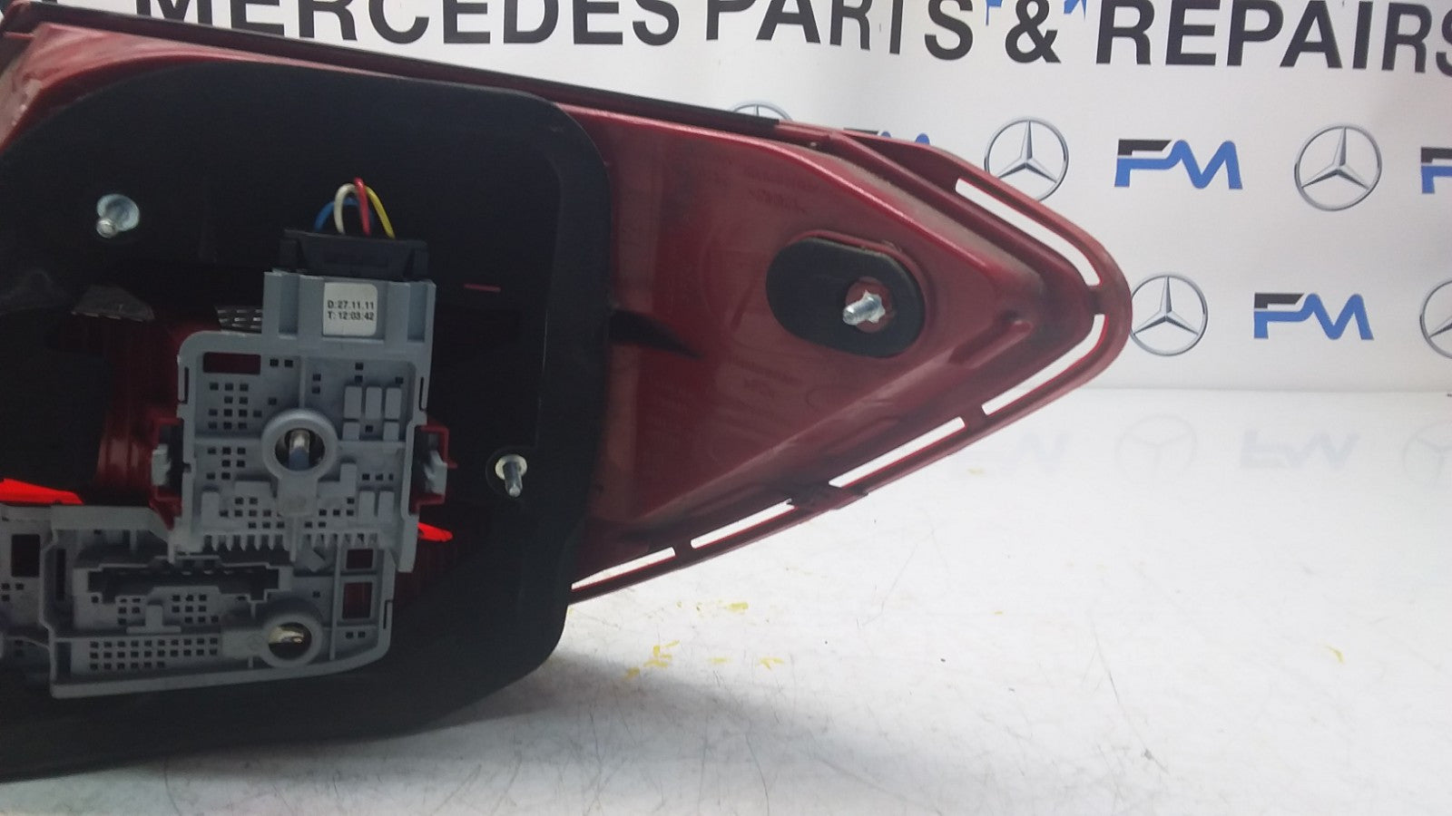 MERCEDES C-CLASS W204 PASSENGER SIDE NS REAR TAIL LIGHT A2048205464 2011 FMT106