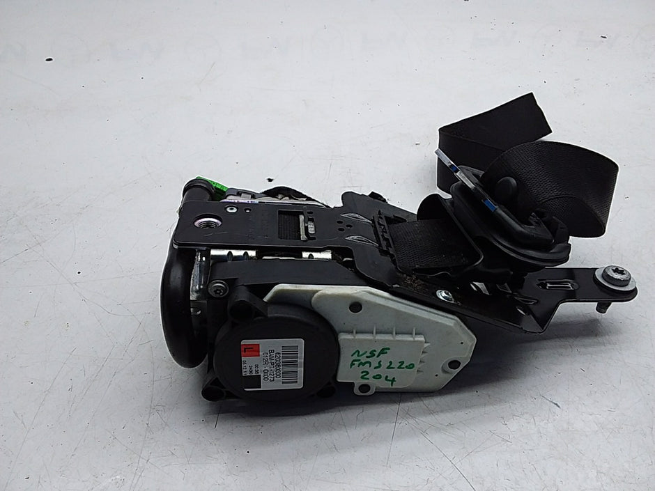 MERCEDES C-CLASS W204 SEAT BELT FRONT LEFT PASSENGER SIDE A2048601585 FMS220 NSF
